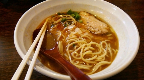 「肉汁煮干しラーメン+チャーシュー（950円）」@麺 虎テツ 聖跡桜ヶ丘店の写真