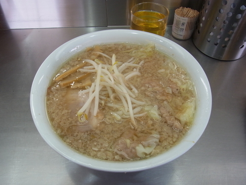 「ワンタンメン 1000円」@ホープ軒 千駄ヶ谷本店の写真