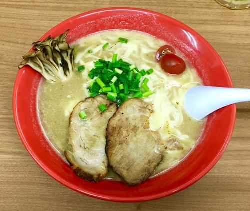 「海老香る塩豚骨」@熱血らーめん in Yokohamaの写真