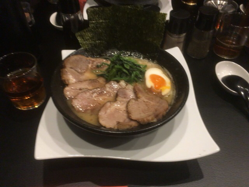 「豚骨醤油チャーシュー (960) 麺硬め」@横浜らーめん 源泉 海老名店の写真