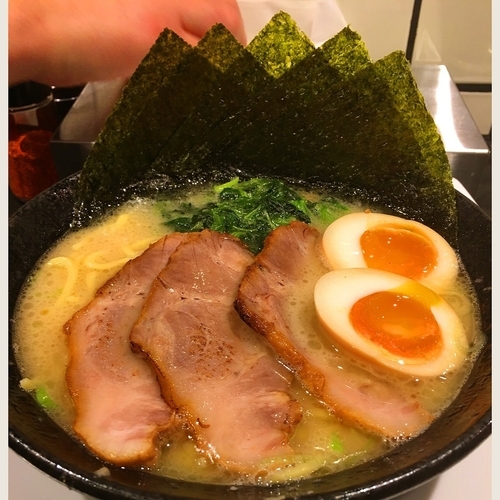 「塩とんこつスペシャル 普通」@横浜らーめん 源泉 海老名店の写真