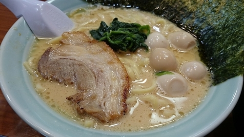 「醤油ラーメン（ウズラ＆海苔増し）」@目黒 魂心家の写真