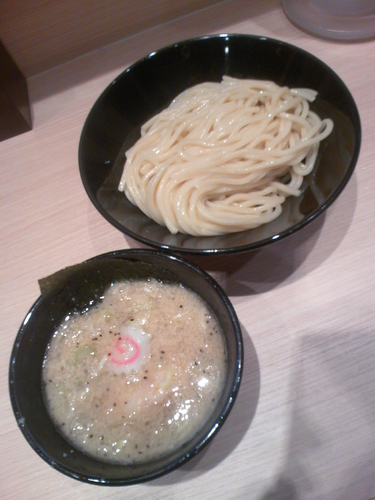 「背脂醤油つけ麺８００円」@頑者製麺所 エキア成増店の写真