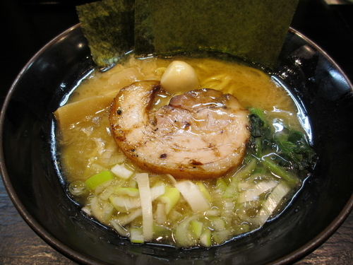 「醤油ラーメン(並)¥780」@ゴル麺。 横浜2号店の写真
