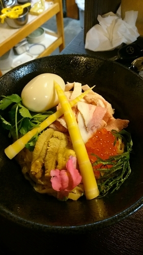 「北海道産生ウニ・イクラのまぜそば  ９８０円」@麺匠えにしの写真