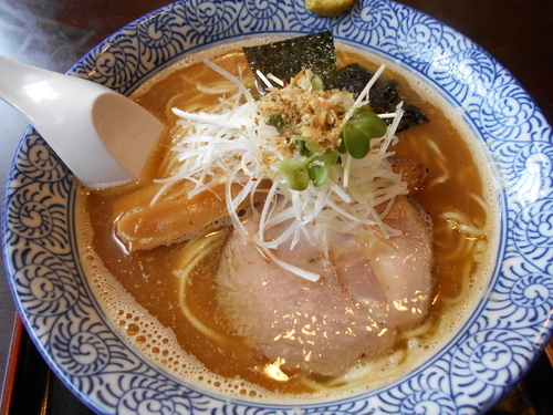 「追い煮干し中華700円」@麺や 一晃亭の写真