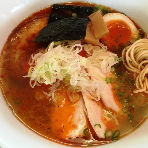 「海老そば 塩 +チャーシュー増し（炭，バラ，鶏）」@青山清湯そば 青ノ樹の写真