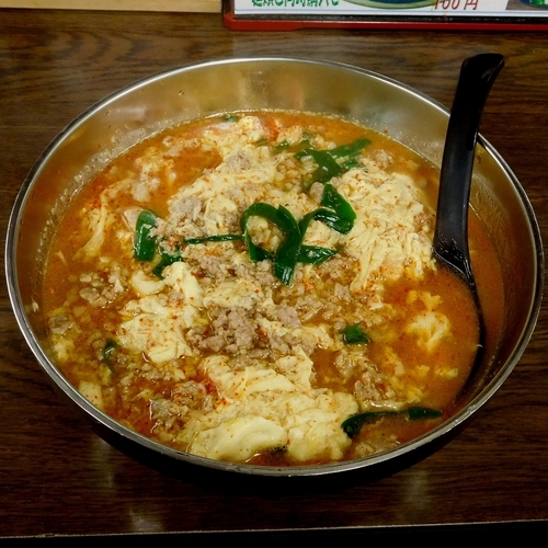「にんにくラーメン（2辛 760円）」@ぼっけもんの写真