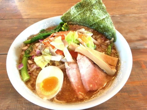 「【偶数月限定】魚介豚骨やさいらーめん」@酒麺房 さの屋の写真
