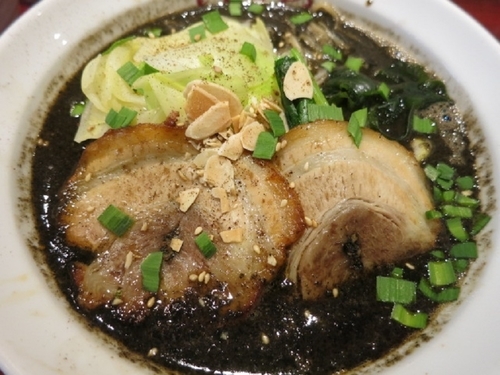 「炙りチャーシューとキャベツの黒ごま担々麺　ランチセット」@麺ダイニング ととこの写真