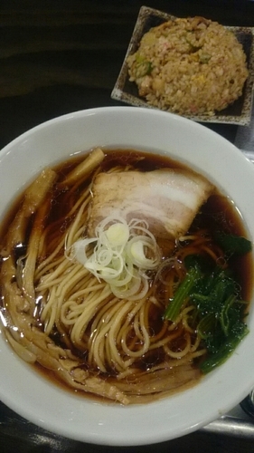 「コク醤油ラーメン」@半チャンラーメン たまぞう 下柚木店の写真