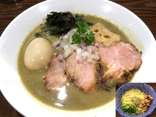 「濃厚煮干そば（800円）豚（100円）むじゃ玉（150円）」@ニボムジャキの写真