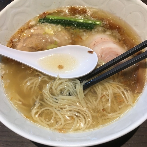 「塩らぁめん　830円」@支那そばや 本店の写真