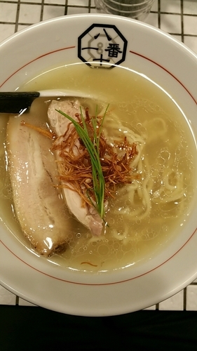 「うま味塩そば」@81番の写真