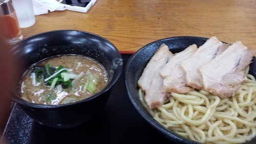 「つけめん中(あつもり)豚増し」@つけめん・らあめん 福は内の写真