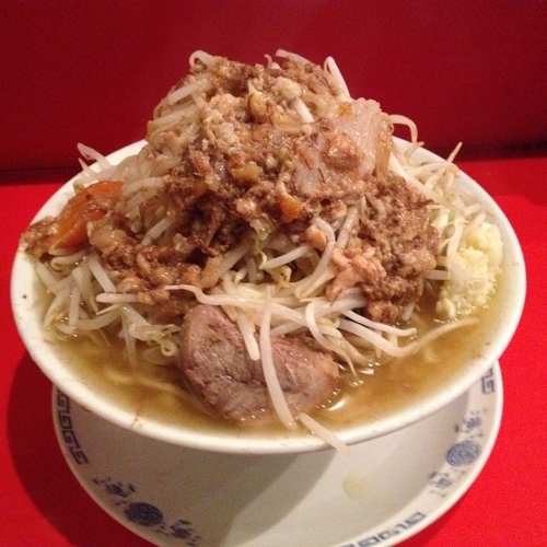「大ラーメン＋大盛り（ニンニク、アブラ、カラメ）」@ラーメン二郎 府中店の写真