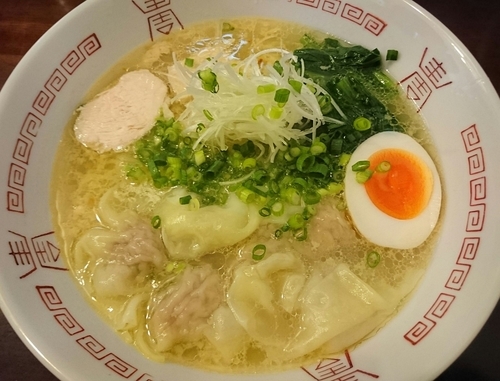 「豚肉の雲呑麺」@ワンタン麺専門店 雲呑美の写真
