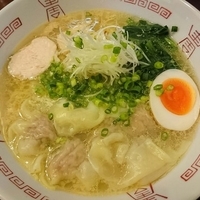 豚肉の雲呑麺