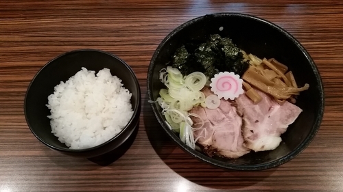 「響食ラーメン６８０円＋半ライス７０円」@麺屋渡来人外伝 麺屋饗者 ～KYOUJA～の写真