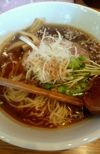 「醤油ブラック」@麺家 大森の写真