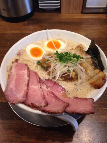 「特製濃熟醤油らーめん 880円」@麺作赤シャモジ 新潟東店の写真