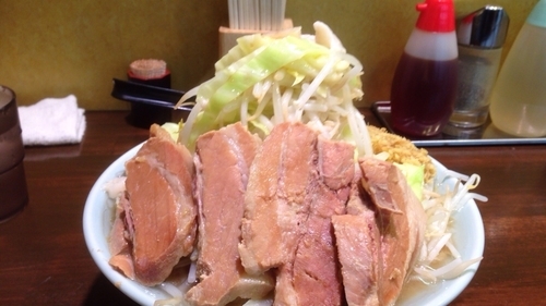 「さぶろうらーめん(プチ) 豚増し ヤサイマシ アブラ ショウガ」@らーめん つけ麺 油そば 郎郎郎 調布店の写真