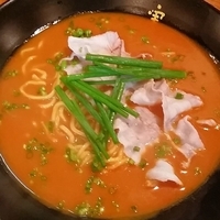 辛いかれー麺（激辛）半ライス付き　９００円