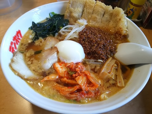 「デラックスタンタンメン　（麺大盛り）」@テンホウ 松本渚店の写真