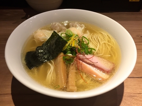 「白旨にこにこワンタン麺」@中華soba いそべの写真