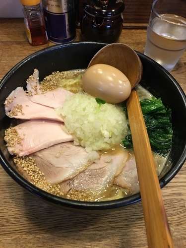 「鶏白湯ラーメン750円+大盛り100円」@麺屋時茂の写真