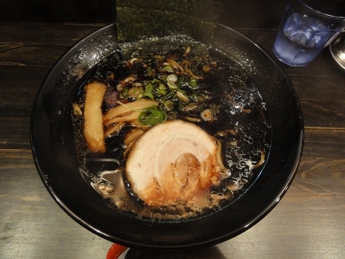「ブラックラーメン」@林家の写真