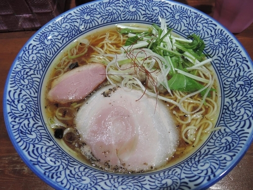 「芳醇醤油鶏そば」@麺や 而今 大東本店の写真