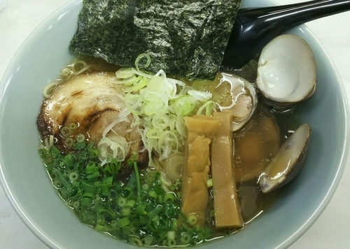 「鶏貝ダシ塩　800円」@ラーメン 樂只の写真