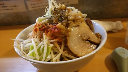 「汁なし(300gニンニクなし野菜増し)」@ラーメン荘 地球規模で考えろ 伏見本店の写真