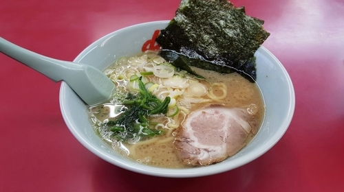 「醤油ラーメン」@ラーメン山岡家 土浦店の写真