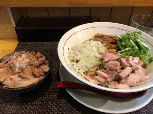「ねぎ油そば 大盛り 肉ごはん ¥700、¥100、¥200」@麺庵ちとせの写真