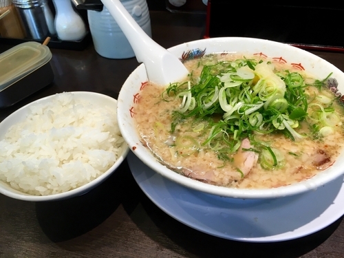 「こってりラーメン ¥745 + ライスサービス」@来来亭 小平仲町店の写真