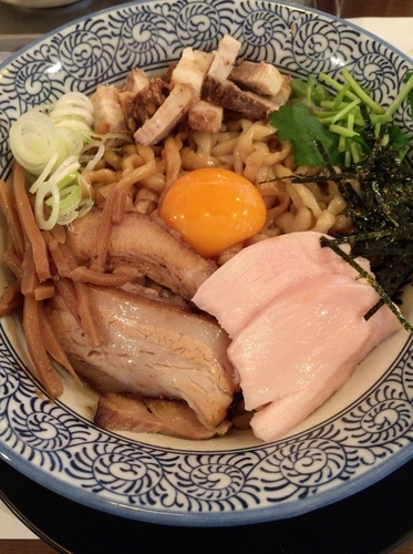 「特製煮干し醤油のマゼソバ」@千葉房総 麺のマルタイの写真