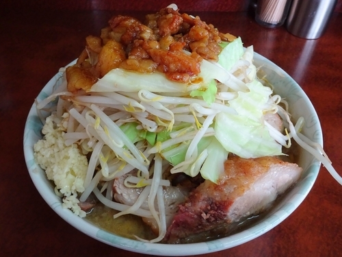 「小ラーメン（700円）ヤサイニンニクアブラ」@ラーメン二郎 めじろ台法政大学前店の写真