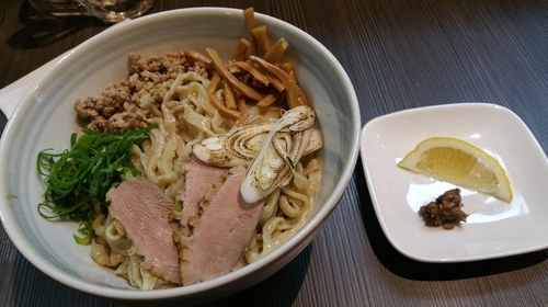 「鴨油とエシレバターの油そば」@柳麺 呉田-goden-の写真