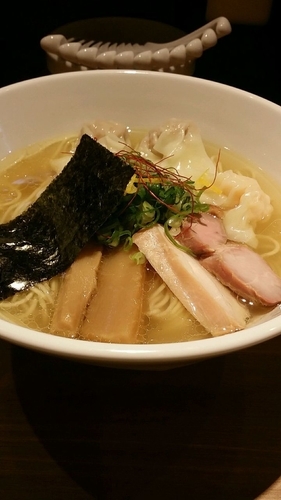 「白旨にこにこワンタン麺」@中華soba いそべの写真