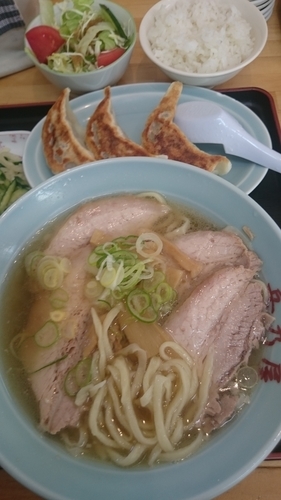 「餃子セット 850円 (ラーメン) チャーシュー+100円」@青竹手打麺 餃子 岳乃屋の写真