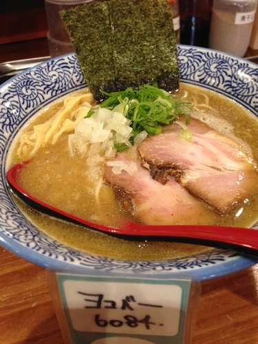 「濃厚煮干しそば 並盛750円」@濃厚煮干しそば 麺匠 濱星 関内店の写真