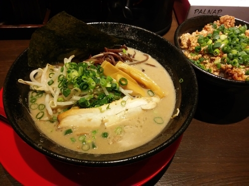 「豚骨らぁめん」@関東極濃豚骨らぁめん 葉隠～HAGAKURE～の写真