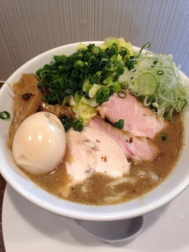 「特製濃厚魚介豚骨ラーメン」@麺.SUZUKiの写真