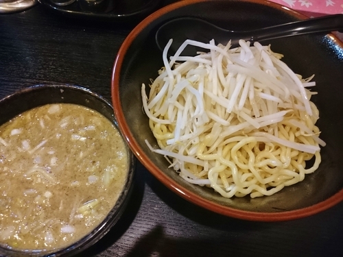「黒ごま味噌つけ麺 700円」@ハッスルラーメンホンマ 浅草店の写真