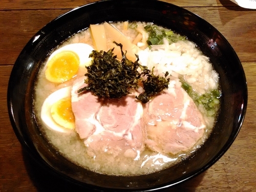 「期間限定 背脂煮干しラーメン」@琉球チルダイの写真