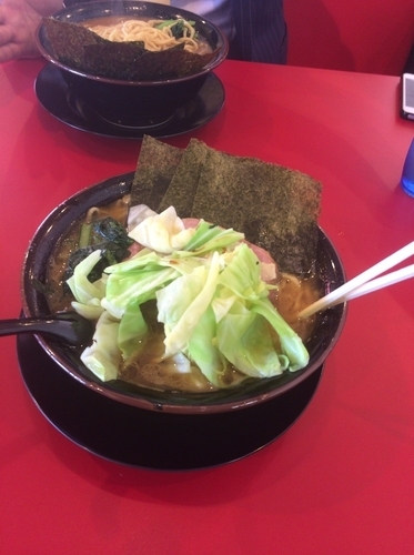 「ラーメン（大）＋キャベツ」@家系ラーメン たつ家の写真