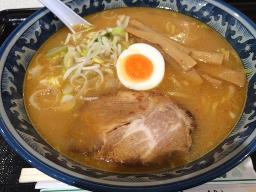 「味噌ラーメン 大盛 ￥８００」@ラーメン専門三代目 月見軒 SUNAMO店の写真