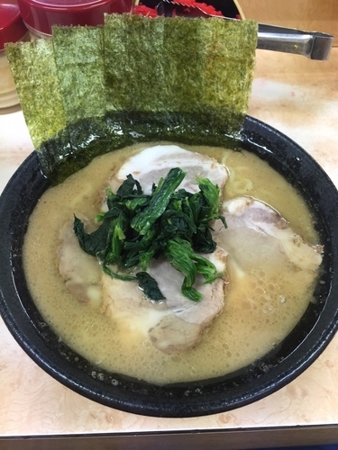 「チャーシュー麺900円、硬め濃いめ」@川崎家の写真